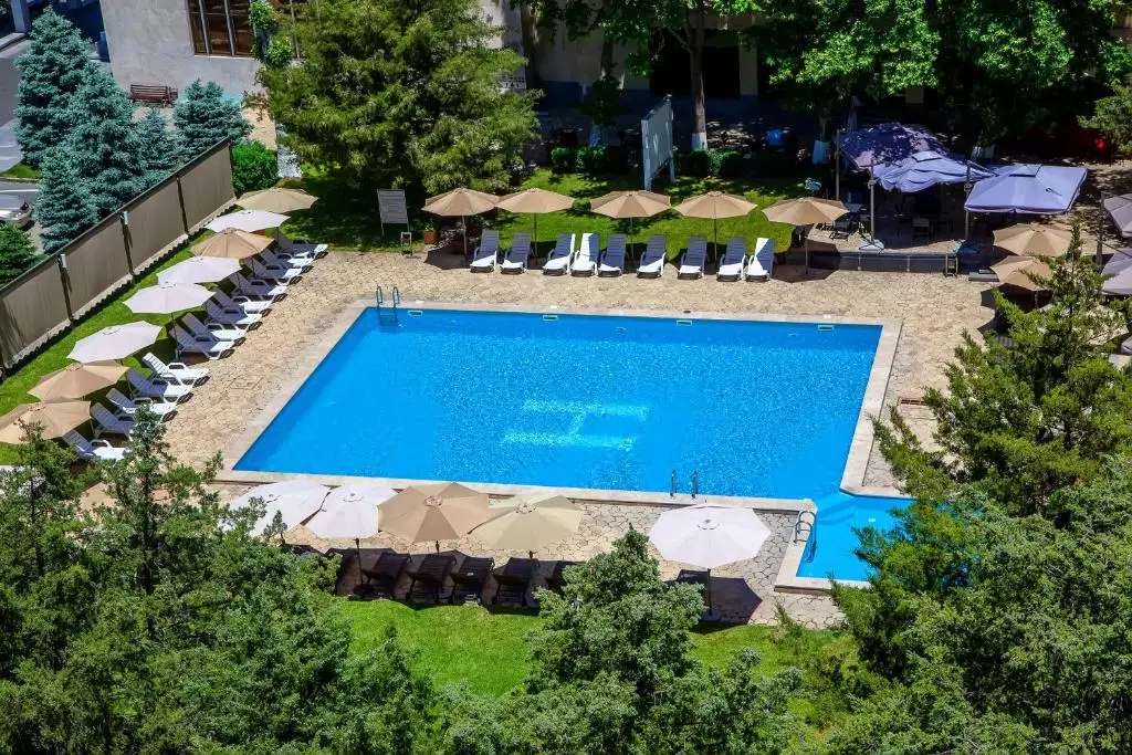 President Hotel by Hrazdan Hotel CJSC